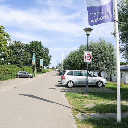 Chalet Op 5* Camping De Paardekreek Kortgene Bagian luar foto