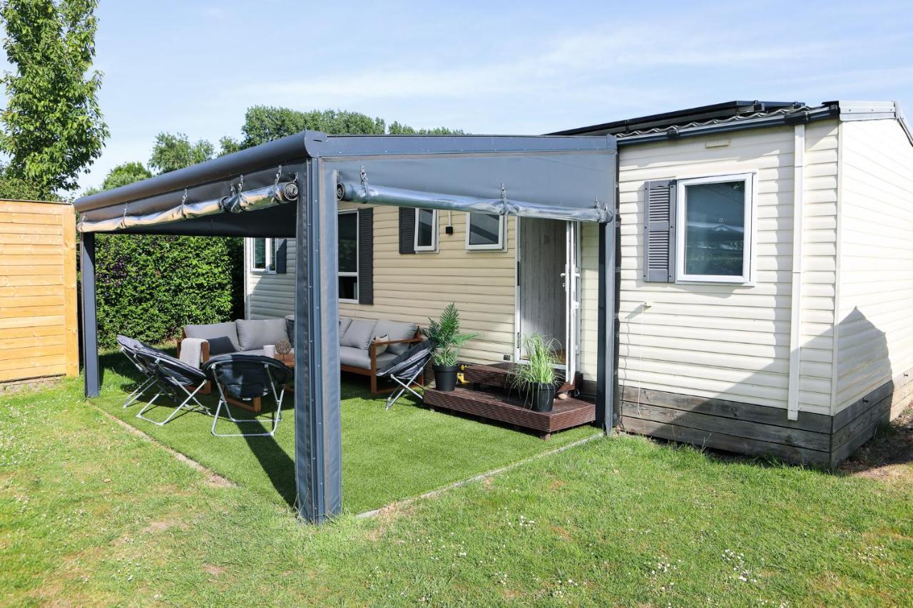 Chalet Op 5* Camping De Paardekreek Kortgene Bagian luar foto