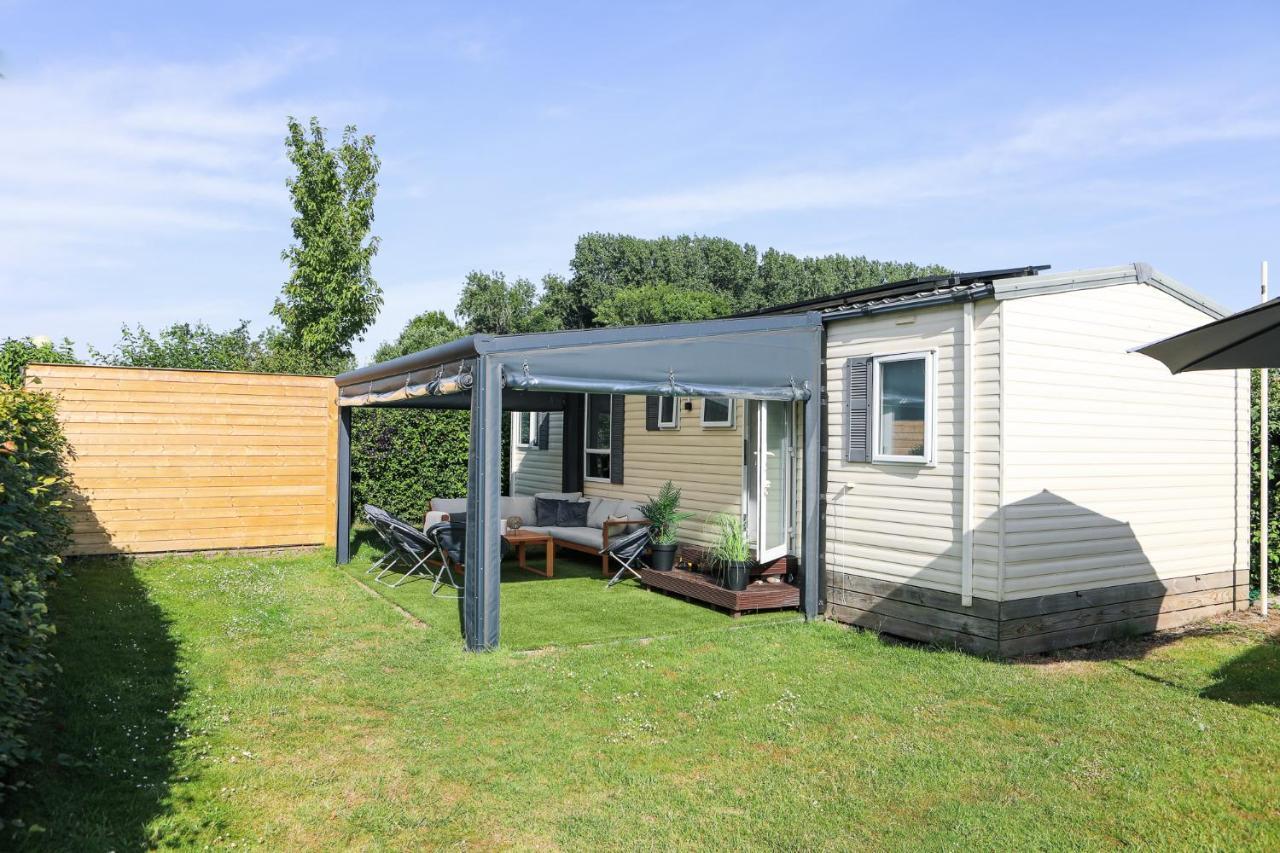 Chalet Op 5* Camping De Paardekreek Kortgene Bagian luar foto